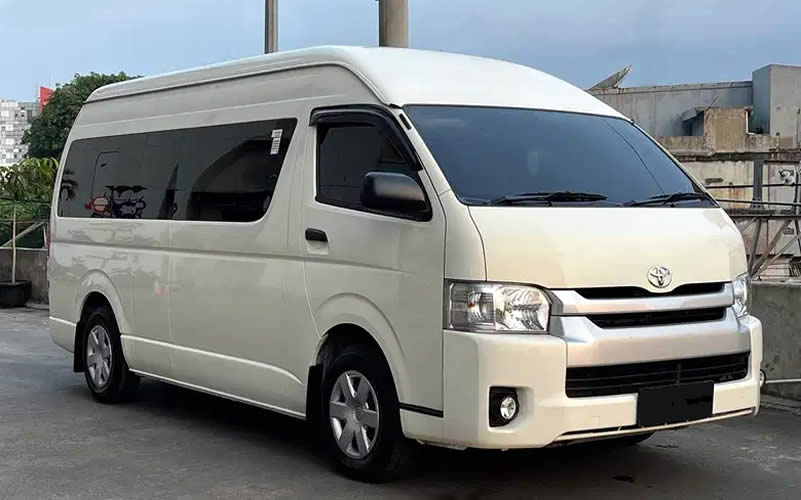 Toyota Hiace 14 seater van rental.
